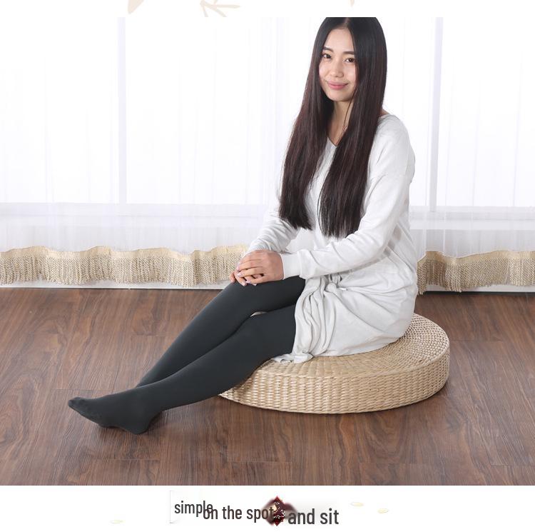 Round Woven Straw Zen Meditation Cushion Tatami Seat or Kneeling Tea Ceremony Cushion