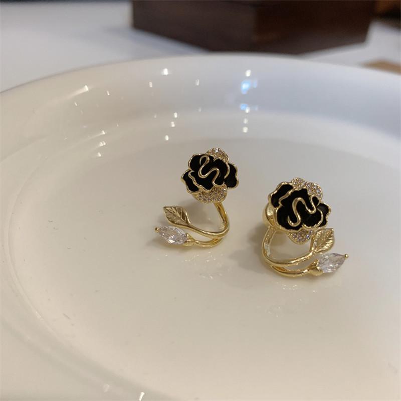 

Sweet Earrings Sales Niche Design Sense Camellia Crystal Senior Temperament 2022 New Fashion Korean Girl Earrings Pendientes чорний