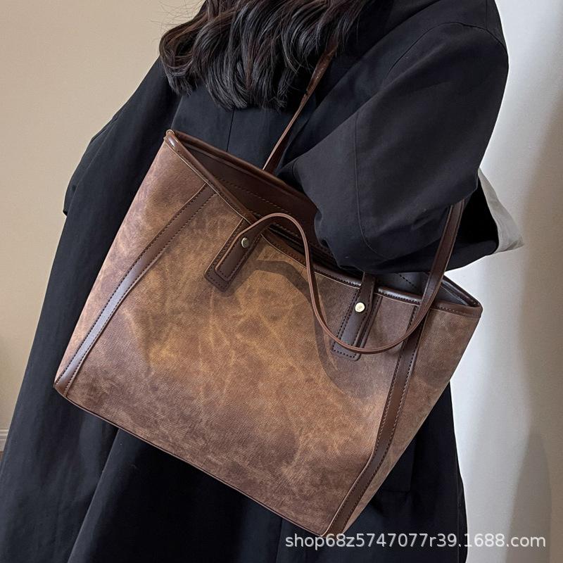 High-end Sense Bag Women's Autumn and Winter Large Capacity New Versatile Ladies Shoulder Bag College Student Class Commuter Tote Bag