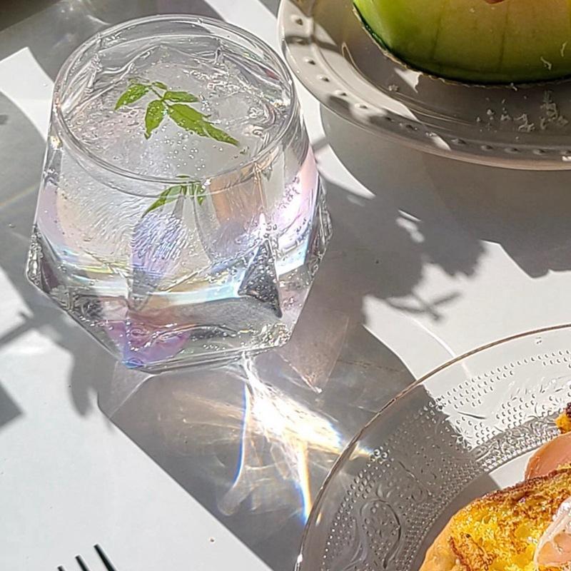 300ml Glas Bunt Sechseckig Transparent Wasserglas Milch Saft Getränkebecher Ausländisches Weinglas für Küche Zuhause Glasbecher Tasse