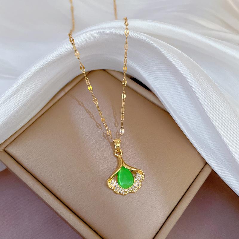 

Titanium Steel Green Cat S Eye Ginkgo Biloba Leaf Slightly Inlaid With Real Gold Necklace Women S Transfer Beads Collarbone Chain With Jewelry