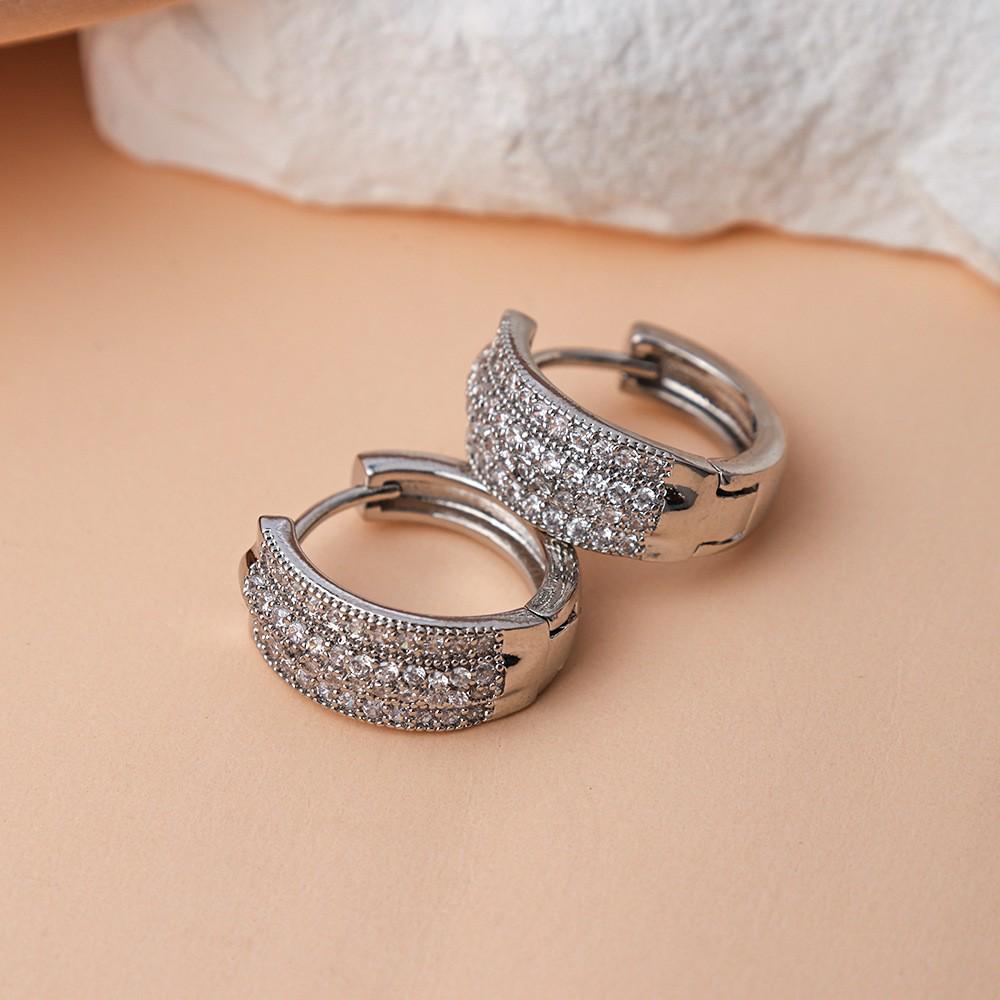 925 Silver Needle Earrings: Light Luxury High-end Studs & Versatile Niche Hoop Design for Commuting and Style