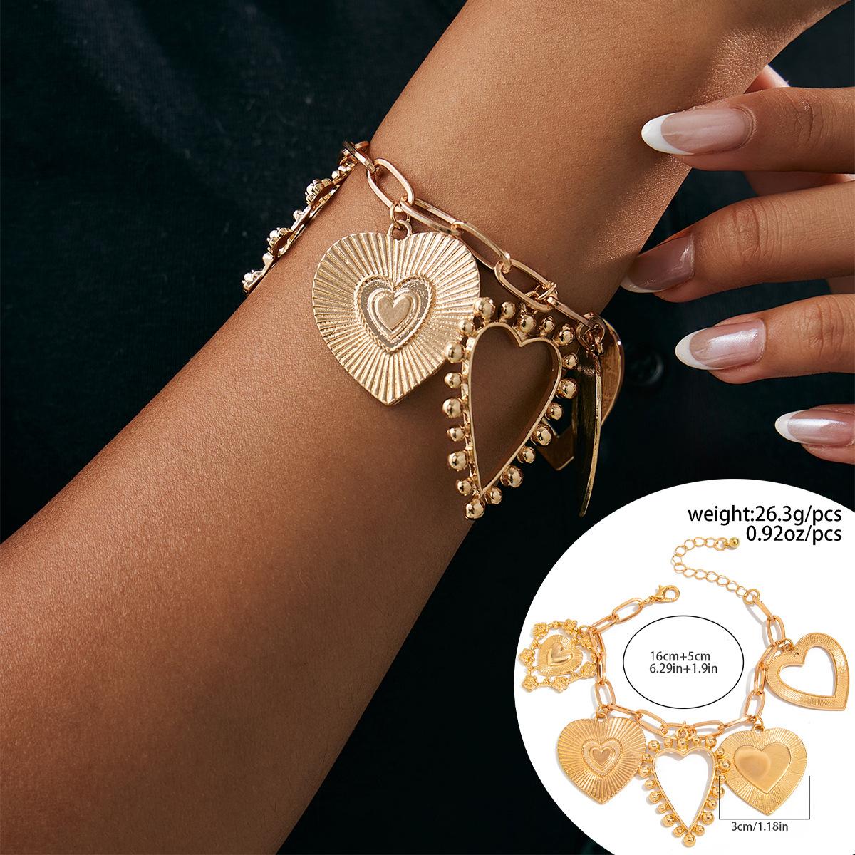 Sweet And Cool Wind Metal Lava Love Pendant Necklace, Personalized Design Peach Heart Collarbone Necklace