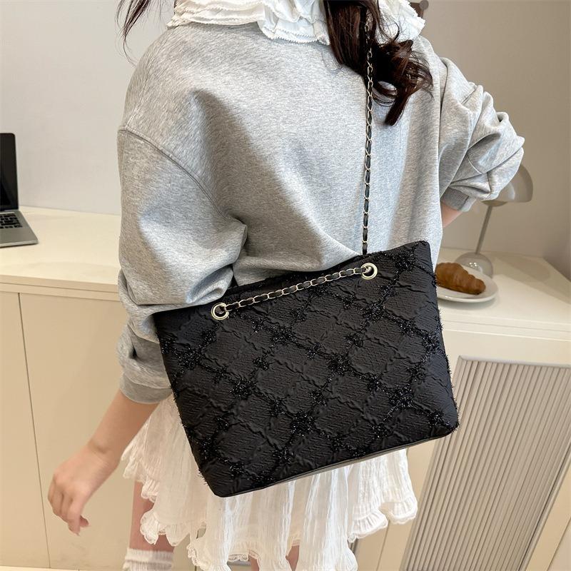 Summer New Solid Color Fashionable Women's Shoulder Bag Casual Underarm Tote Bag Simple Portable Women's Bag