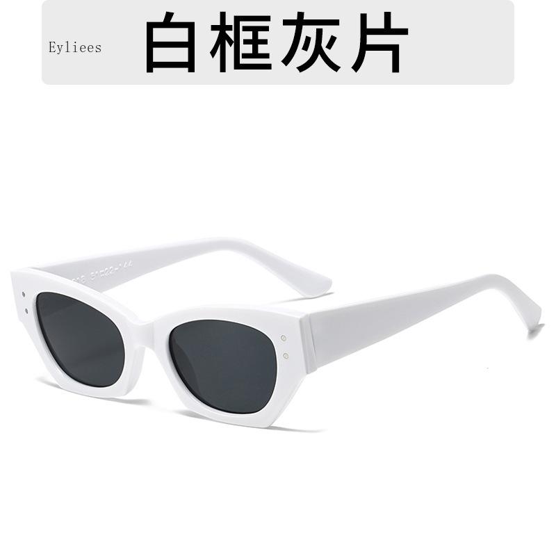Vintage Small Rivet Cat Eye Sunglasses Women Fashion  Luxury Designer Polygon Cat-eye Sun Glasses UV400