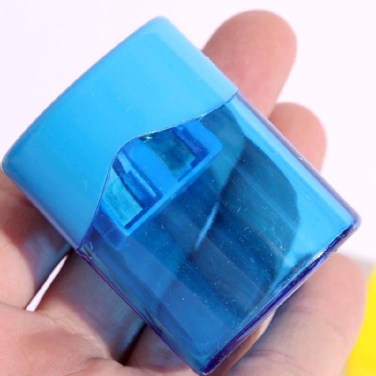 Bärbar dubbelbladig pennvässare med lock, läckagesäker behållare för spån, för studenter, lärare, professionella