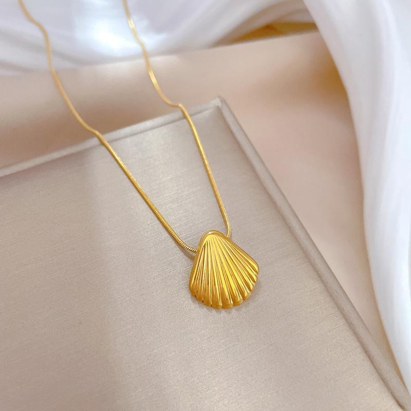 Cold Wind Shell Personality Minimalist Wind Furnace Real Gold Necklace Female Collarbone Chain