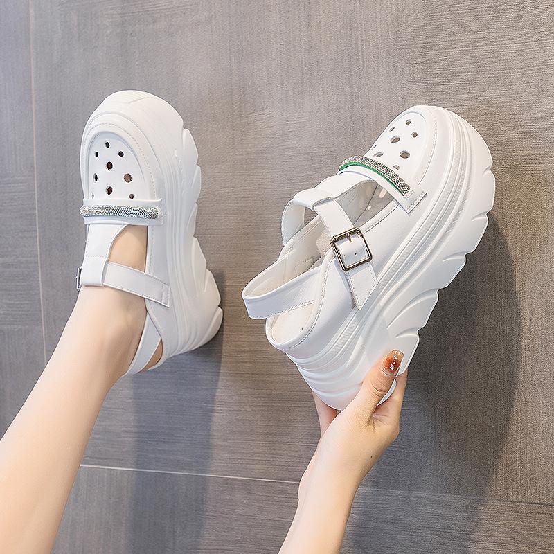 

Roman sandals women s summer new thick-soled wedge heel casual shoes inner height increase engraved breathable hollow hole sandals women 2025 39 белый