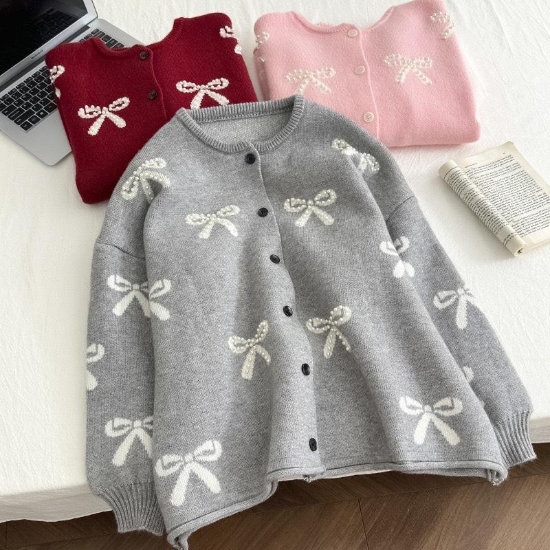 Damen Lockerer Rundhals Schleife Perlenbesetzter Pullover Jacke Herbst- und Winterdesign Altersreduzierender Cardigan Top