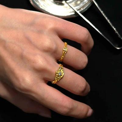 Exquise bague géométrique sertie de diamants pour femme style couple jaune nouveau design bague de luxe légère mode pour femmes cadeau