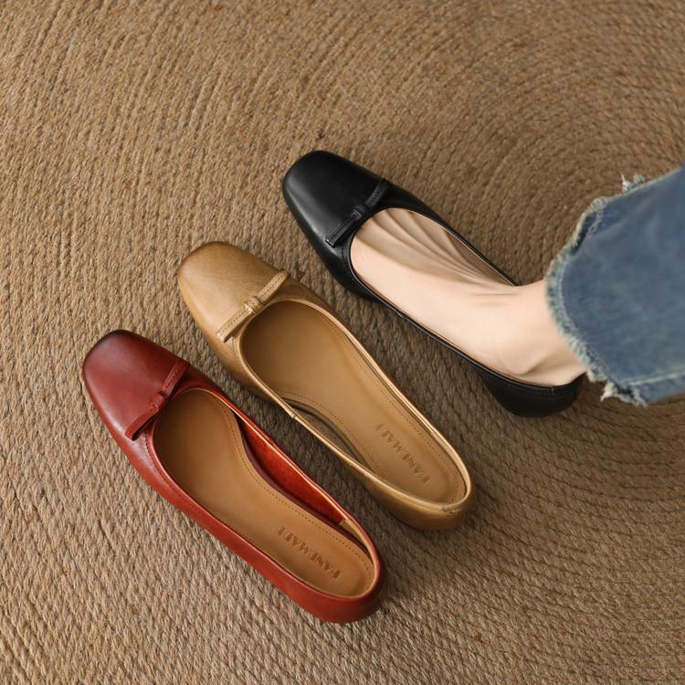 Soft and non-grinding feet~ Simple and versatile bow single shoes square head flat bottom 2025 spring new wipe leather work