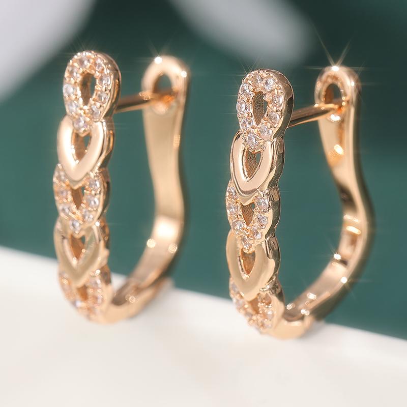 Exquisite herzförmige Zirkonia-Creolen für Damen, täglicher Schmuck, Hochzeitszubehör, Elegant, Goldplattiert