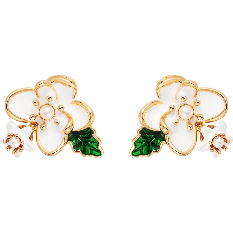 She s Gardenia Imitation Pearl Stud Earrings 1