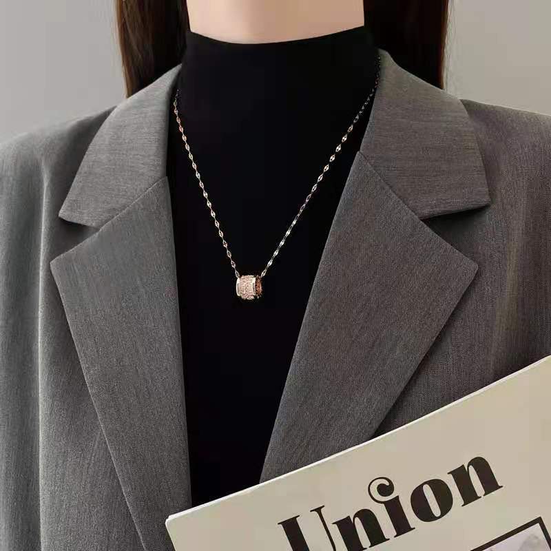 316L Stainless Steel 3 Color Round Pendant Necklace Minimalist Style Beautiful Woman Jewelry Accessories On Neck