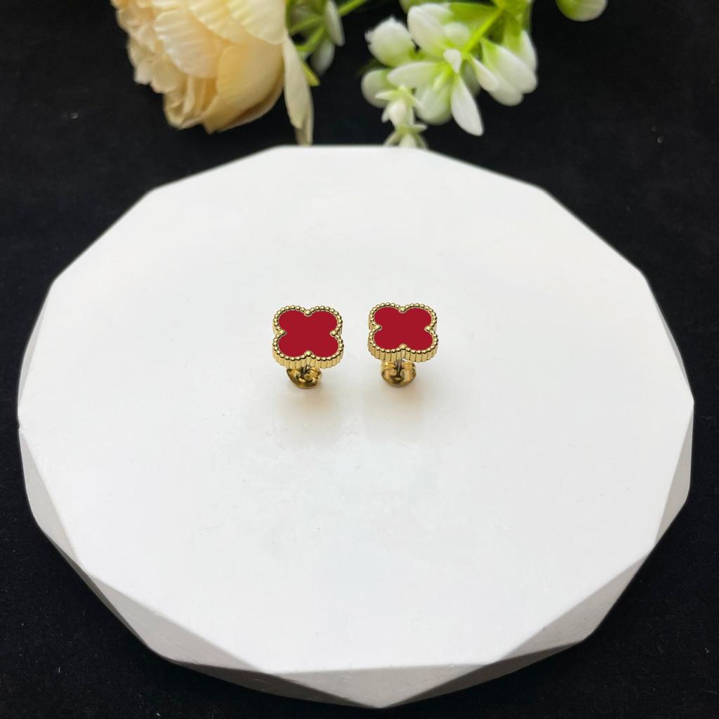 High -End Lucky Four -Leaf Earrings Luxury Versatile Earrings Fashion Women's Earrings Jewelry