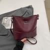 Women's Bag Bucket Bag Soft Leather Single Shoulder Crossbody Bag Simple and Versatile Middle-aged and Elderly Large Capacity Bag