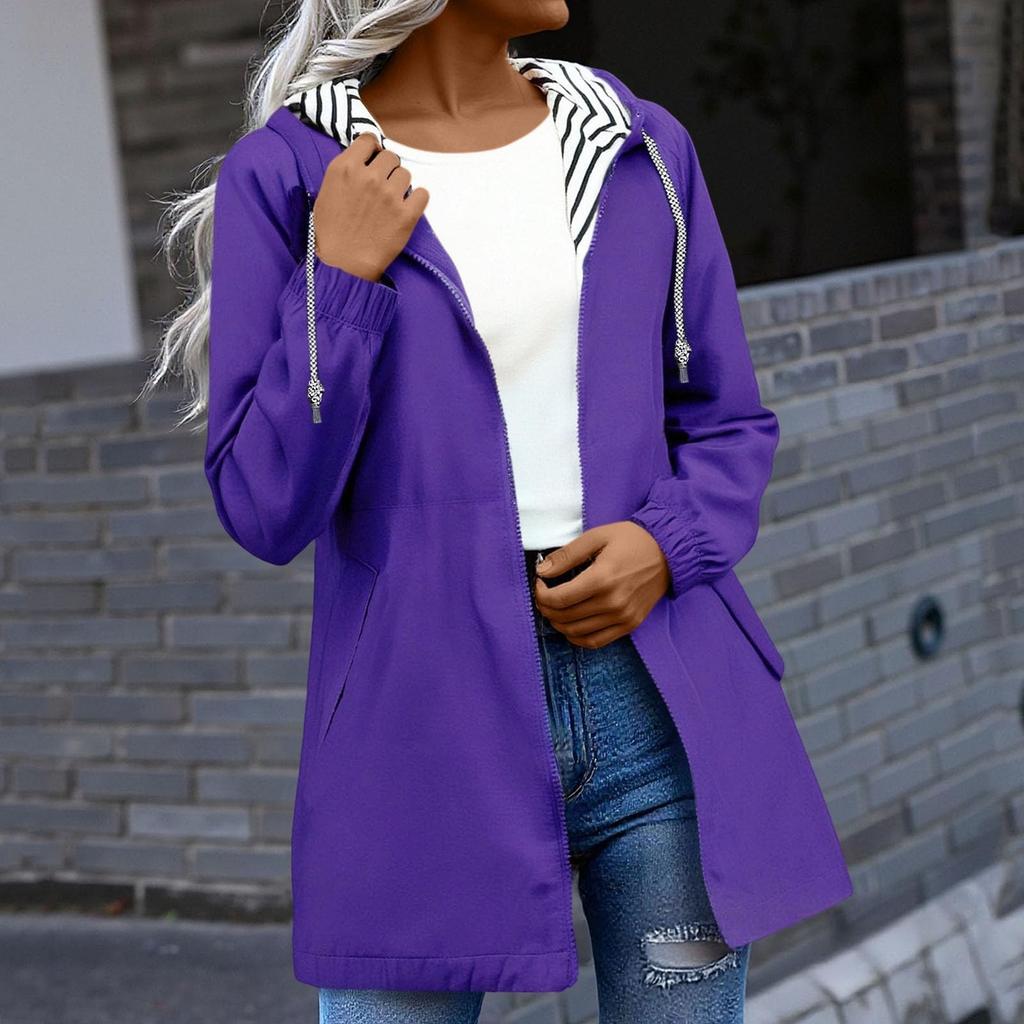 Women's Fashionable Color Blocked Long Sleeved Hooded Outdoor Thin Waterproof Running Sports Jacket, Submachine Jacket