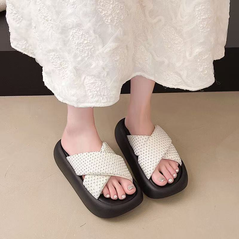 

Platform cross slippers women s 2025 summer new niche design comfortable beach drag niche design trendy shoes 35 бежевый