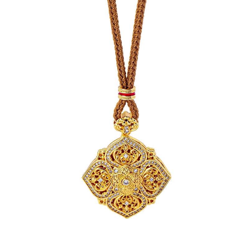 Court Style Diamond-Inlaid Ruyi Pendant Women's Gold Necklace - Durable, Colorfast Accessory
