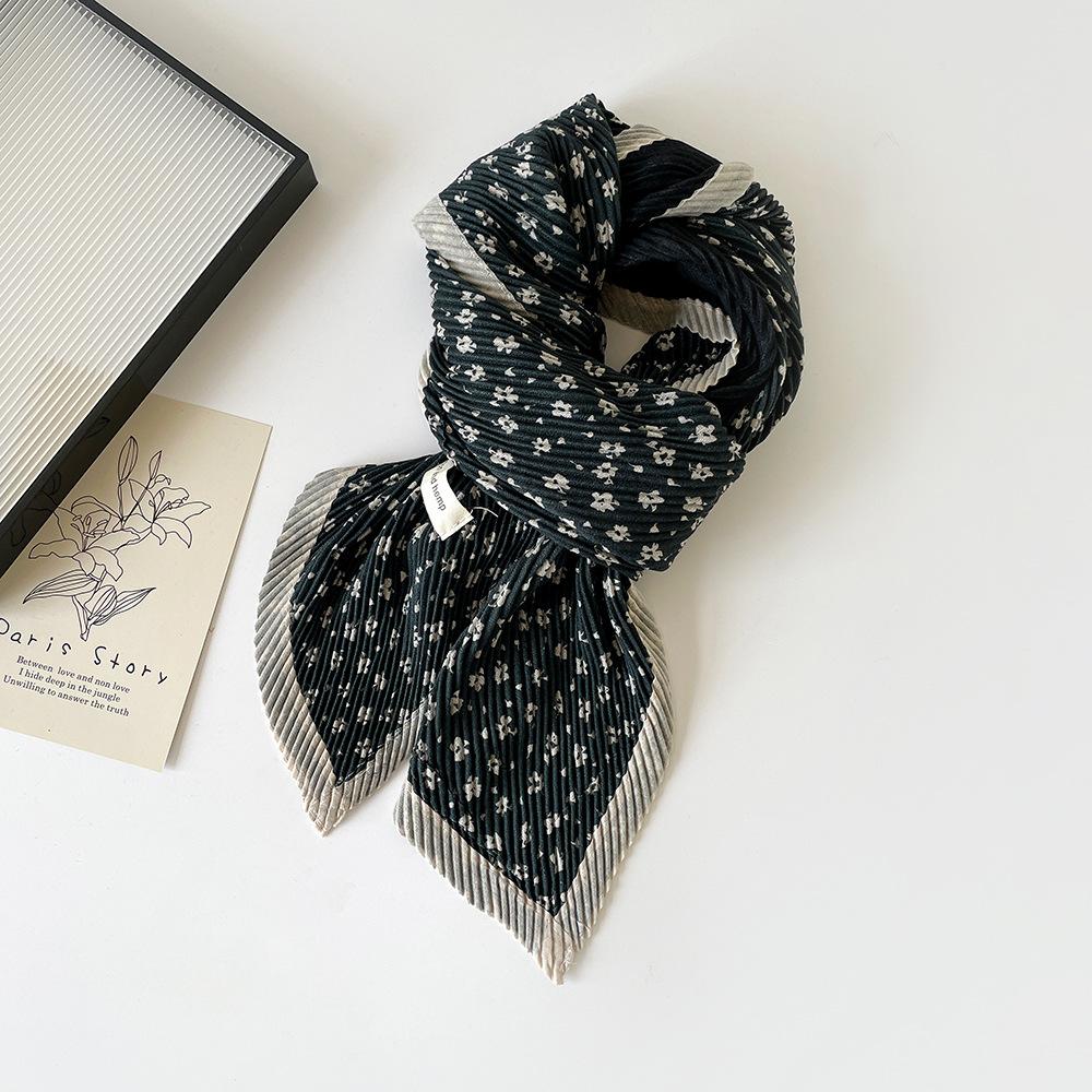 Autumn and Winter Advanced Sense In Wind Scarf Simple Khaki Digital Printing Warm Windproof Pleated College Style Scarf
