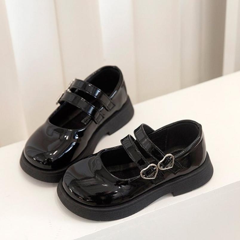 Fashion Girls Princess Mary Jane Shoes with Love Bow Kids Performance Dance Shoes Party 2024 New Girls Leather Shoes Round Toe Soft Sole