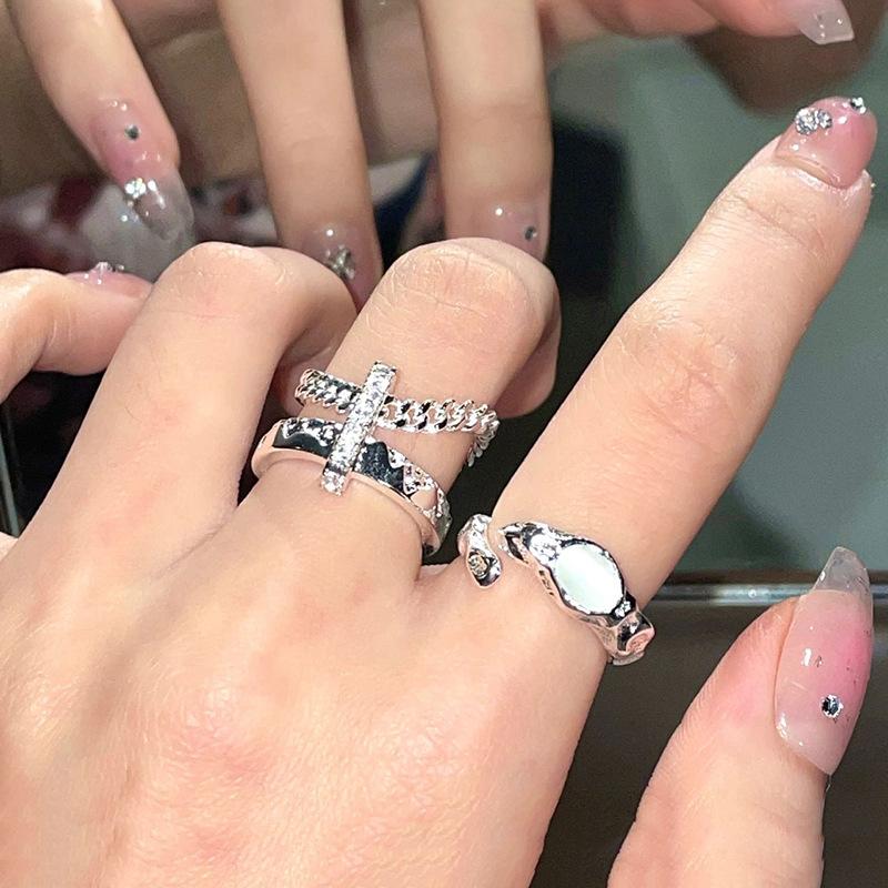 Niche Design Sense Cold Wind French Irregular Personality Opening Simple Liquid Ring Women'S Fashion