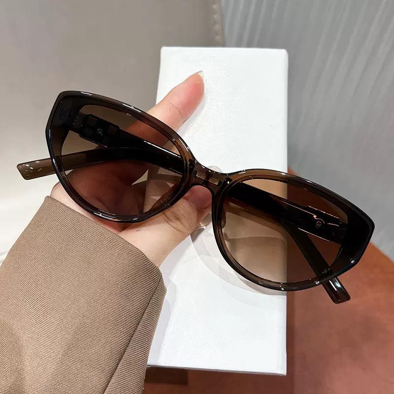 Unisex Korean Style Cat Eye Sunglasses - Trendy Fashion for Driving