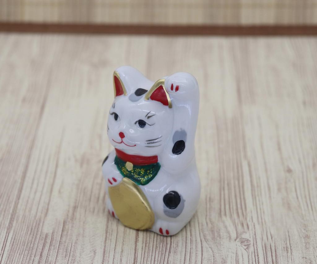 Craftsman House Seto Ware Lucky Cat Porcelain Small (Black Spot)