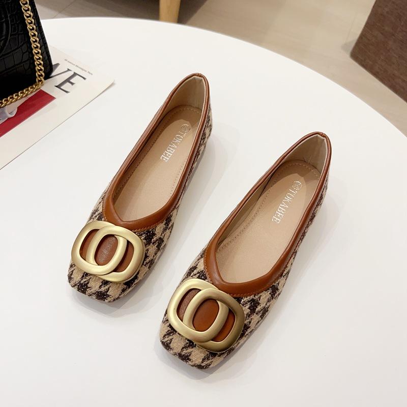 Single shoes women's 2025 spring and summer new fashion large size temperament square head shallow mouth thick low heel square heels children versati