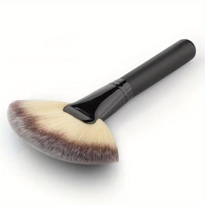 1PCS Soft Makeup Large Fan Brush Foundation Blush Blusher Powder Highlighter Brush Powder Brushes Cosmetic Brushes