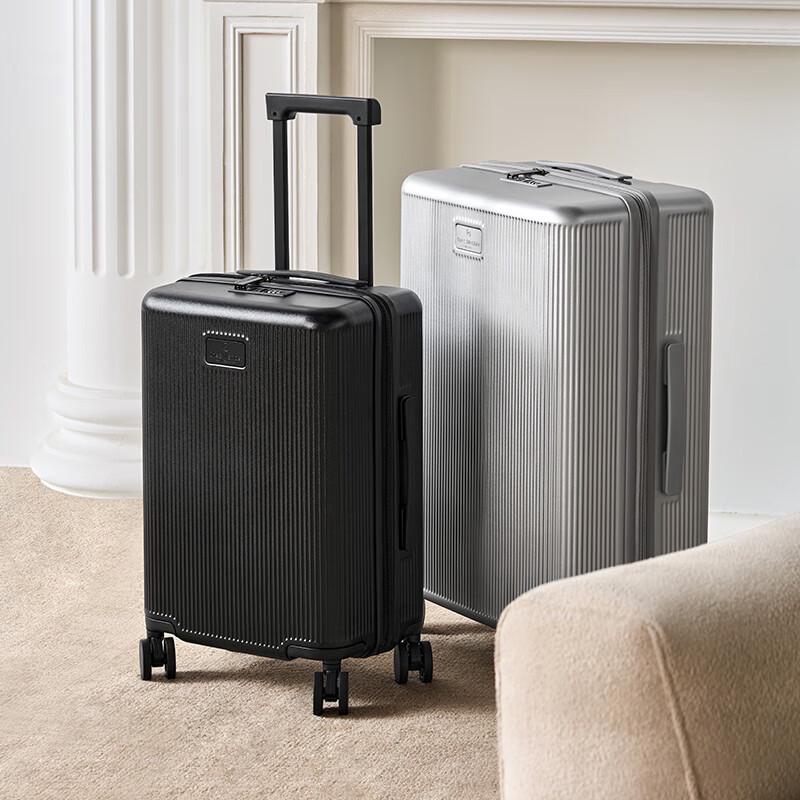One's Member Covestro PC Hardside Spinner Luggage