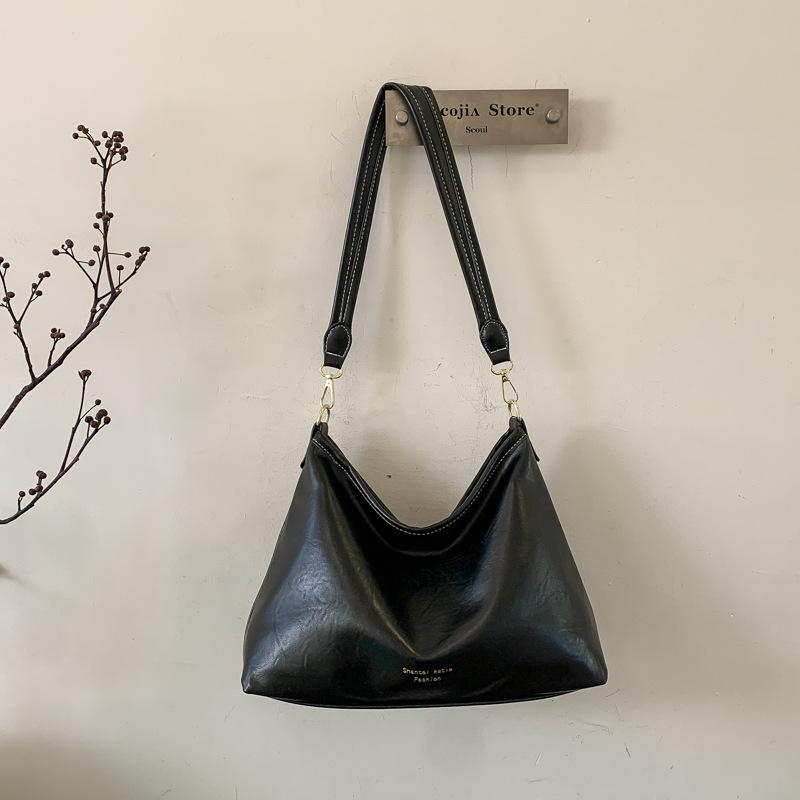 

Модная сумка подмышку женская зимняя новая повседневная в ленивом стиле большой вместимости на одно плечо через плечо