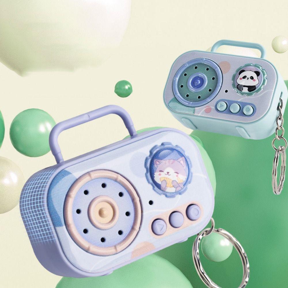 Může nahrávat hudební záznamník se změnou hlasu Klíčenka Nahrávání Přívěsek na hudební skříňku Přívěsek na batoh