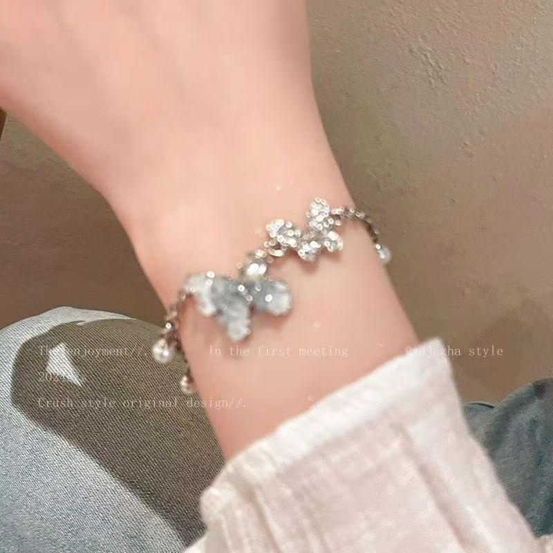Baroque Pearl Drawstring Bracelet: Women's Light Luxury, Irregular Design, Exquisite Handcrafted Jewelry.