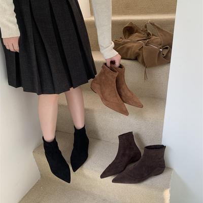 Xiaoxiangfeng Inner Thin Heel Elastic Thin Boots 2025 Winter New Retro Pointed Niche Versatile Martin Boots