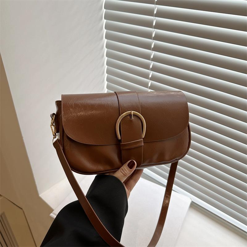 Retro simple small bag women's 2025 spring new trendy fashion messenger bag texture foreign style underarm small square bag