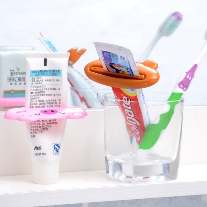 4Pcs Creative Card Lazy Toothpaste Squeezer Storage Rack Creative Facial Cleanser Toothpaste Squeeze Artifact Manual Squeezer