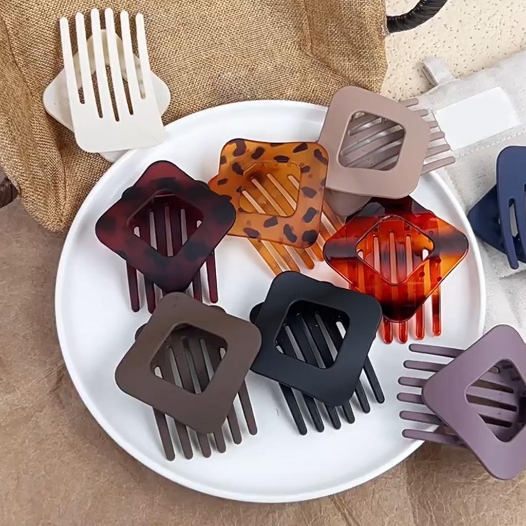 Korejská Retro Elegantní Jednoduchá Spona do Vlasů typu Duckbill pro Ženy s Designem Leopardího Vzoru Módní Vlasový Doplněk