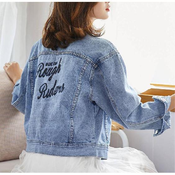 

Женская джинсовая куртка для студентов, корейский стиль, свободный крой, осень 2024 г., новый свободный крой с вышивкой BF в гонконгском стиле, джинсовый топ для женщин, модный Xl 65.00 Kg-72.50 kg синий