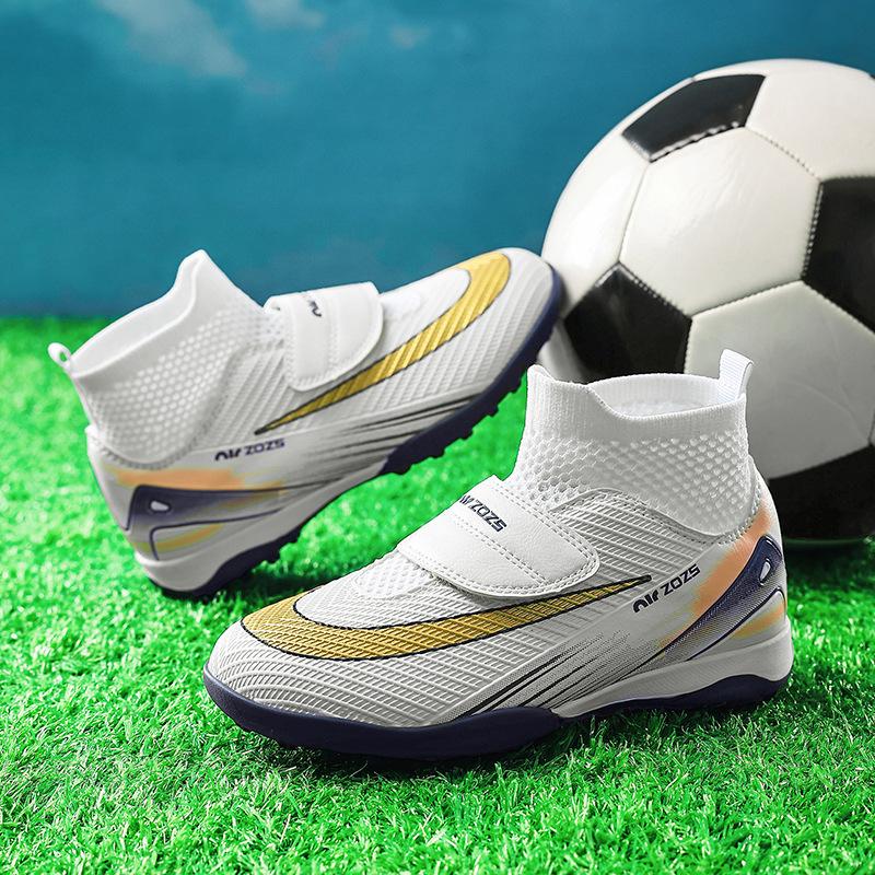 

Новые кожаные детские футбольные бутсы с высоким верхом и липучками 2025 года с шипами для юных учеников 29