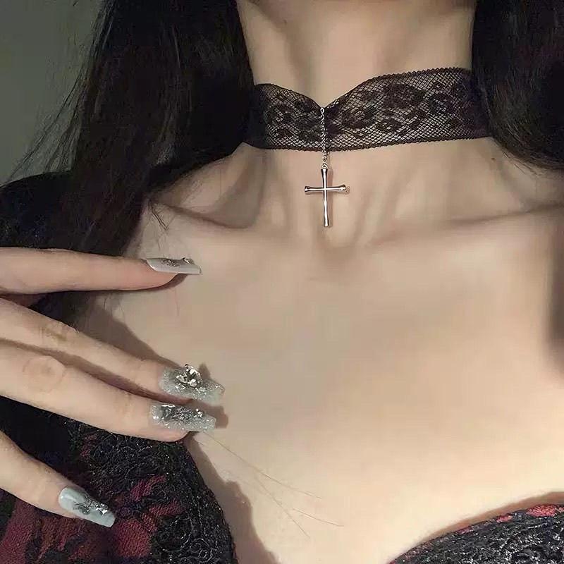 

Ретро крест кулон кружевной чокер ожерелье для женщин девушек цепочка для ключиц ювелирные изделия подарок для вечеринки as the picture