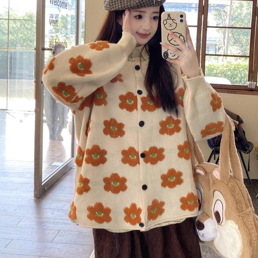 Flower knitted sweater jacket women's autumn and winter new Korean version sweet age reduction outer with loose lazy wind sweater cardigan
