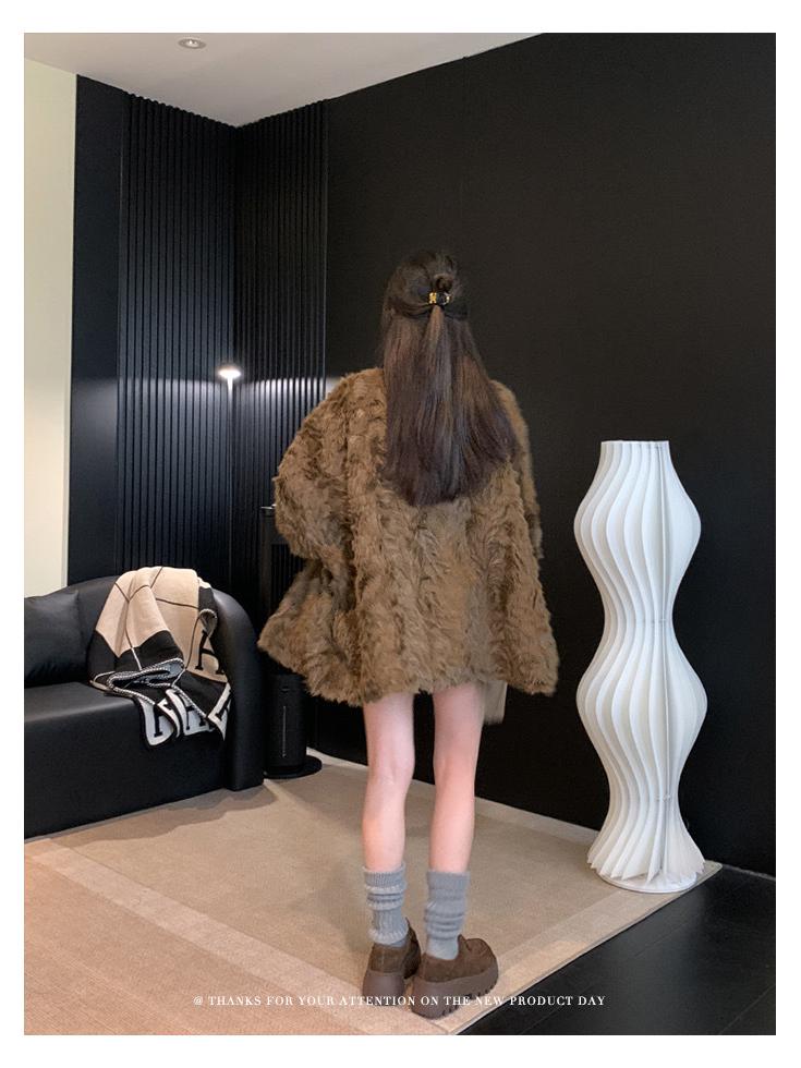 Lazy Style Women's Thick Batwing Sleeve Shearling Cape Coat