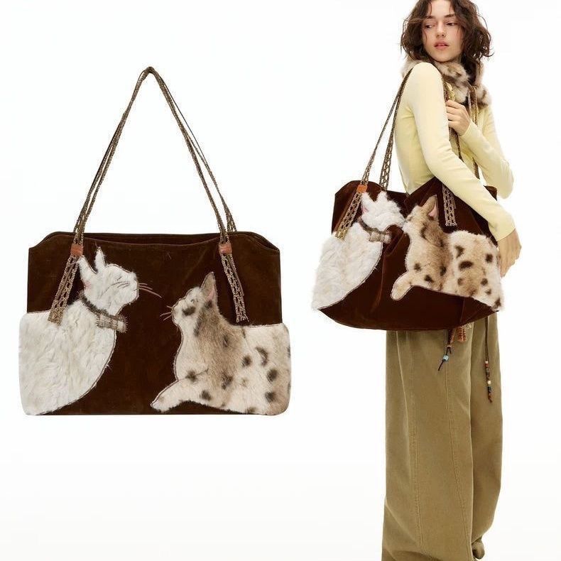

Retro Sweet Cute Cat Tote Bag Women Plush Large Capacity Shoulder Bags Ladies Mulard Coffee Harajuku Versatile Underarm Bag Chic кофейный