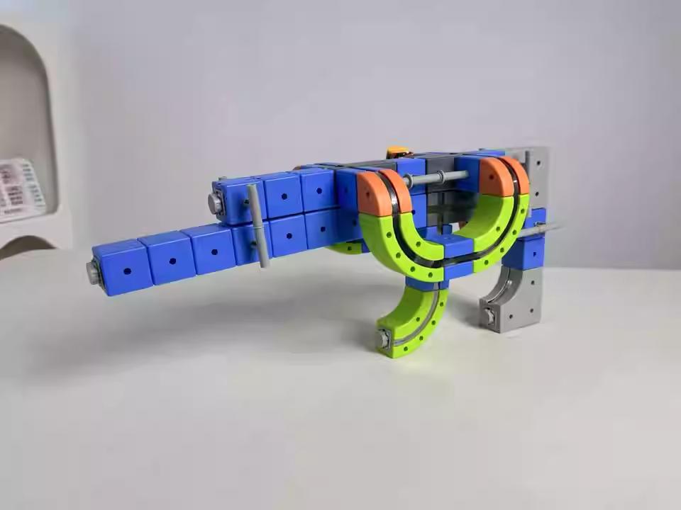 Magnetic Levitation Train Set for Kids, Montessori STEM Building Toy with Anti-Gravity Tracks, Educational Birthday Gift