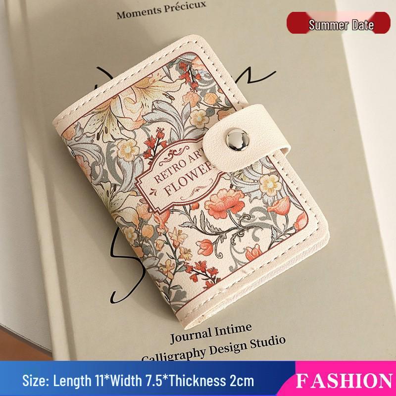 

Женский ретро-кошелек большой вместимости с множеством отделений для карт и монетницей, издание 2024 года.