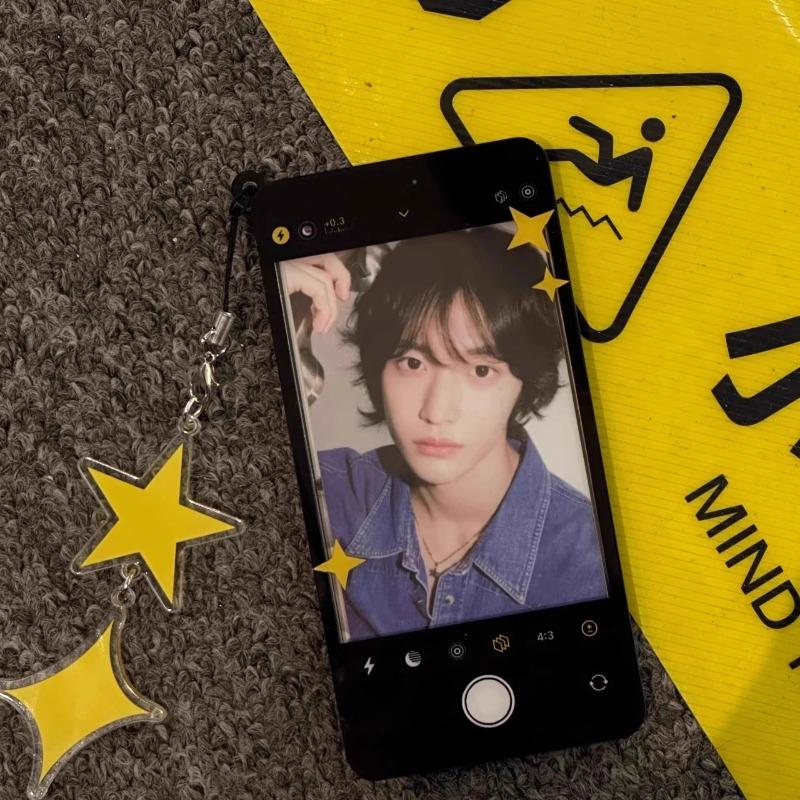 Mobile Phone Selfie Acrylic Photo Frame for 3 Inch Kpop Anime Card Holder INS Style Magnetic Protective Case with Star Pendent