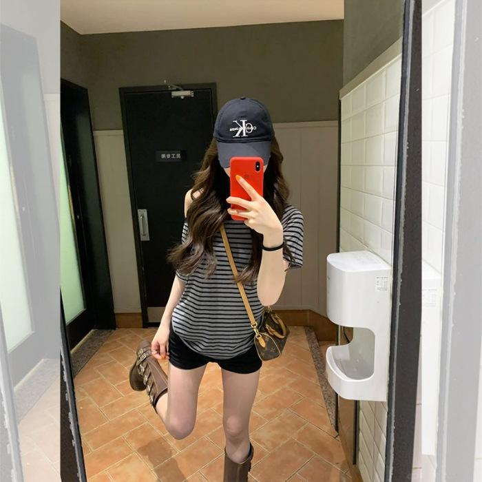 Striped sweet hottie temperament contrasting colors striped diagonal neck off-the-shoulder short-sleeved T-shirt women s summer thin S