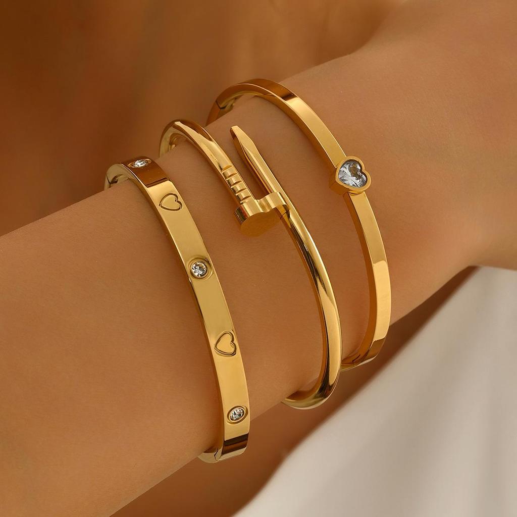 Elegant French Chic Heart Zircon Titanium Steel Bracelet