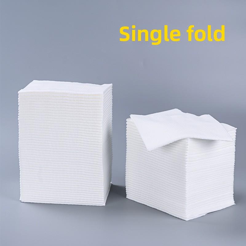 Disposable non-woven thickened daily towels/bath towels, suitable for business travel, hotels, beauty salons, inns and travelers